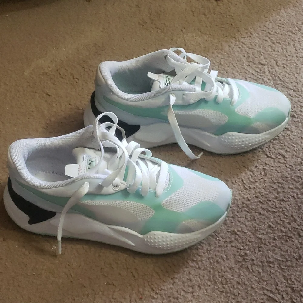 Puma Womens Sneakers in Mint and White - Picture 3 of 8